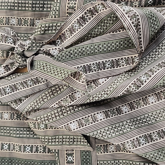 Vintage Neiman Marcus Retro Blouse Size 6 Geometric Stripe Button Down W/ Scarf - Picture 8 of 8